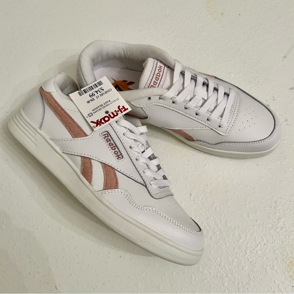 Reebok Sneakers
